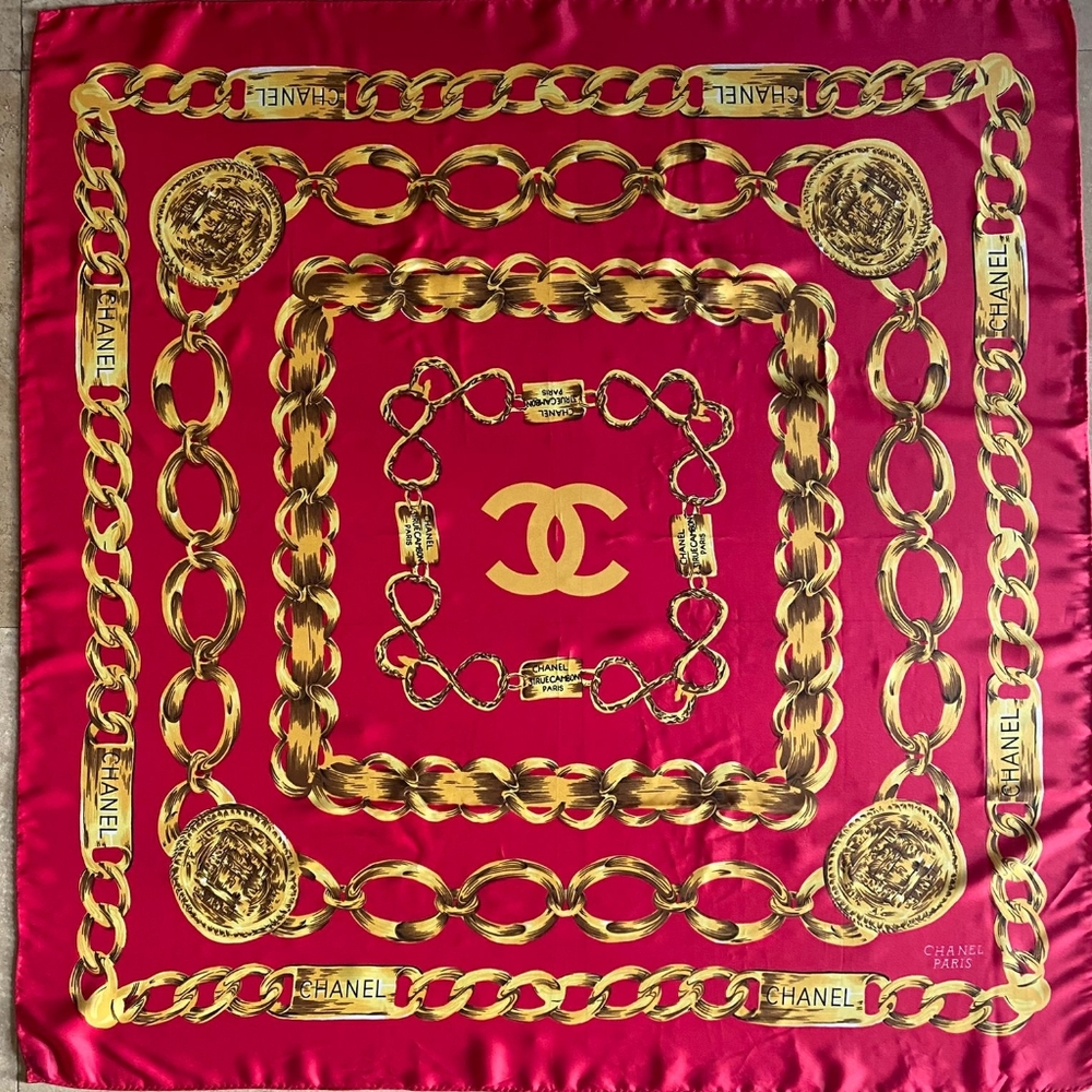 Vintage Chanel Silk Dark Pink Gold Chain 31 Rue Cambon Paris